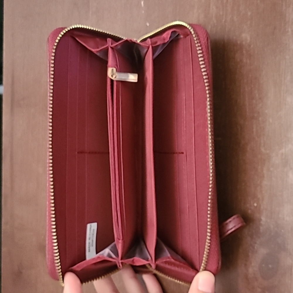 Wallet - Picture 2 of 3